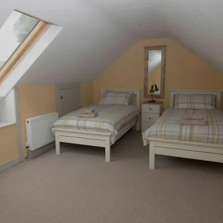 Emly - - Sleeps 6 - Parking - Garden Дом отдыха Knocklong