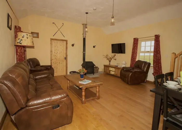 Emly - - Sleeps 6 - Parking - Garden Дом отдыха